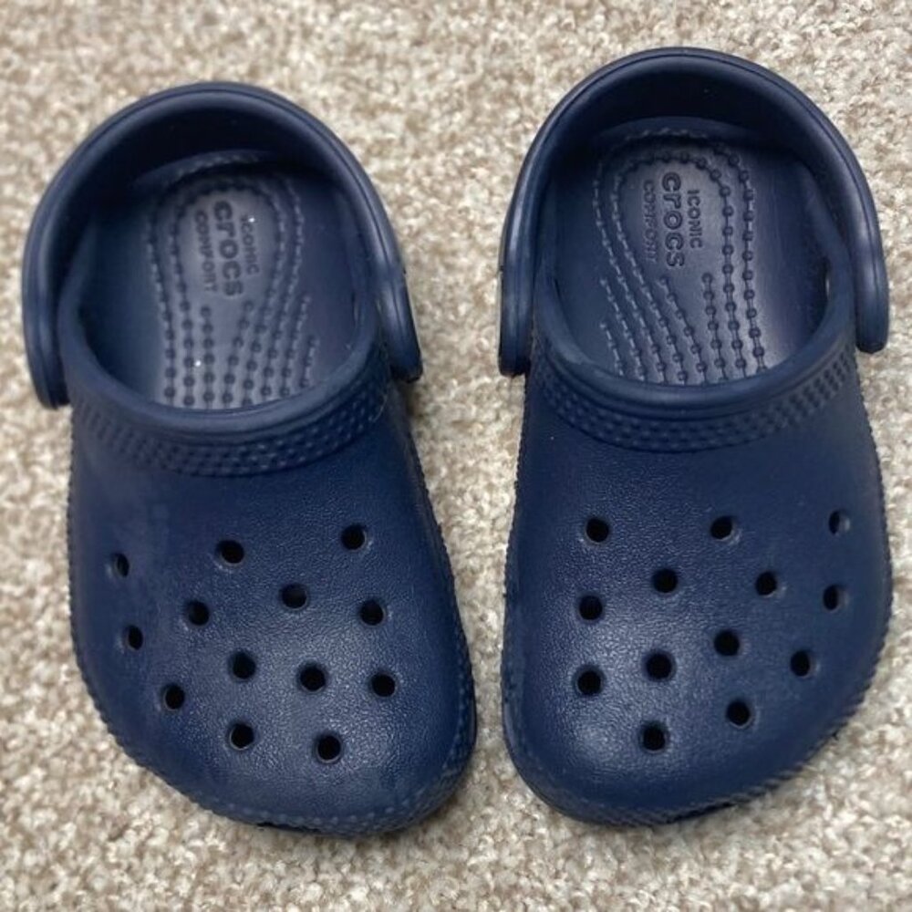 Kids Navy Blue Crocs Clogs With Iconic Comfort Design & Textured Sole
